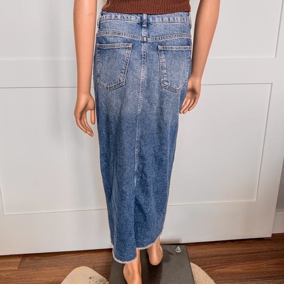 Miami of Francesca’s-Roberta Dark Wash Denim Midi Skirt w/ Front Slit-Size Small - Picture 3 of 11